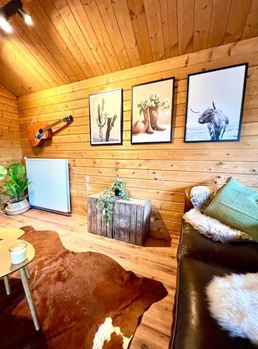 Cozy With Garden And Jacuzzi Near Amsterdam * Vijfhuizen